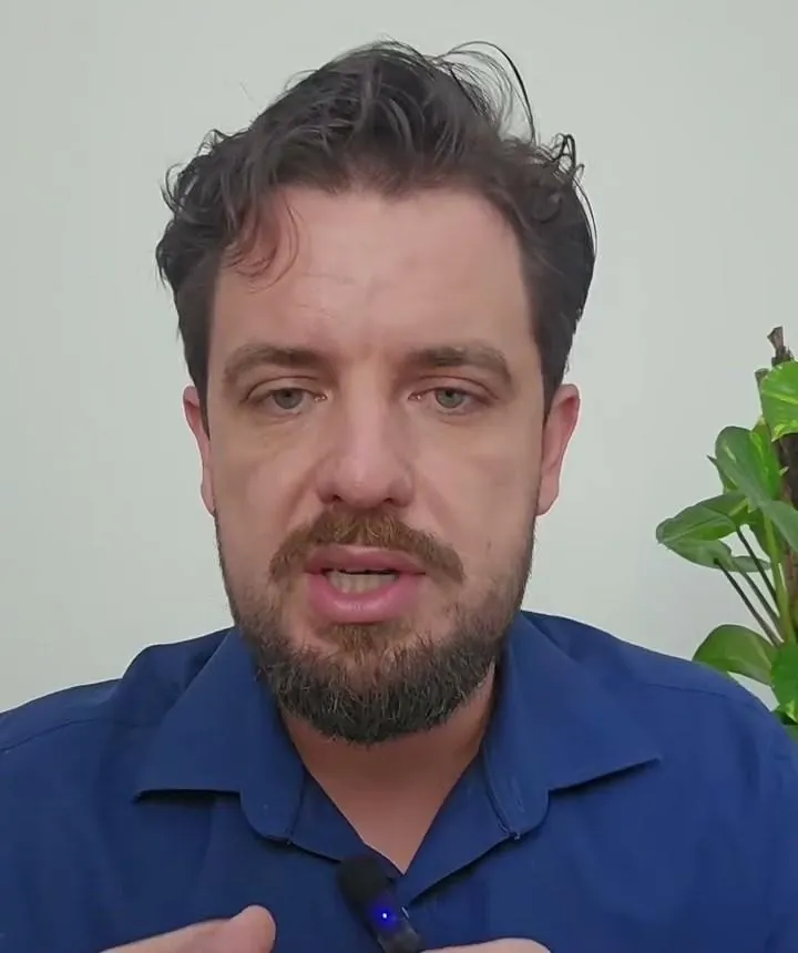 Anderson Ceraso no consultório